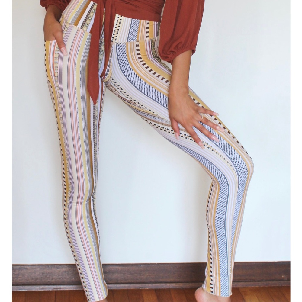 Daughters of Culture leggings